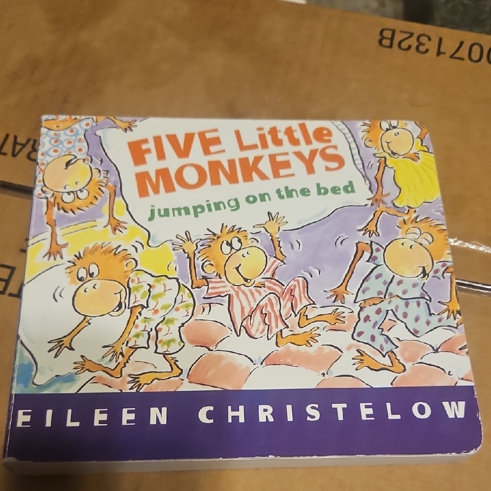 Five Little Monkeys Jumping on the Bed Board Book